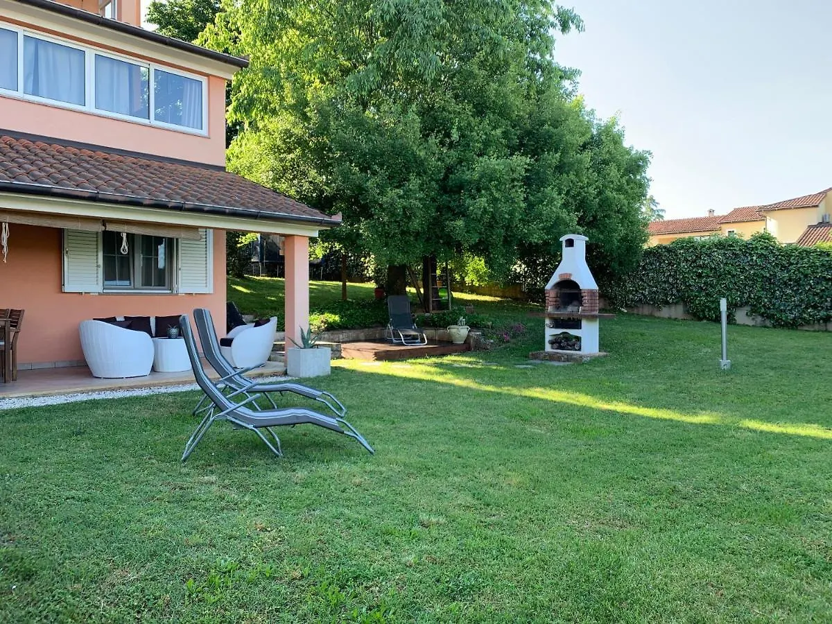 Apartment Ines Bale 0*,  Croazia