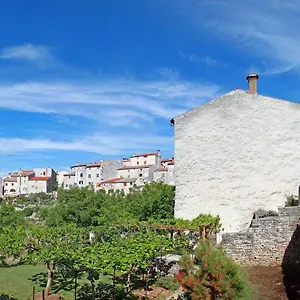 Otel La Grisa, Bale